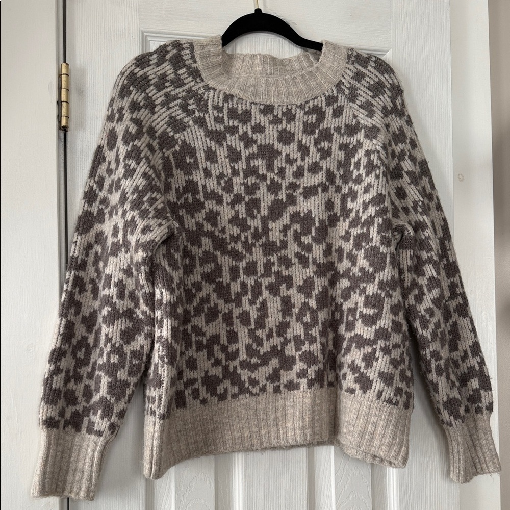 Old Navy Charcoal and Cream Knit Sweater
